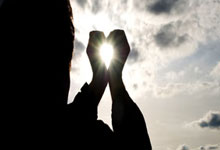 索伯官宣周冠宇和博塔斯将离队人民日报体育.